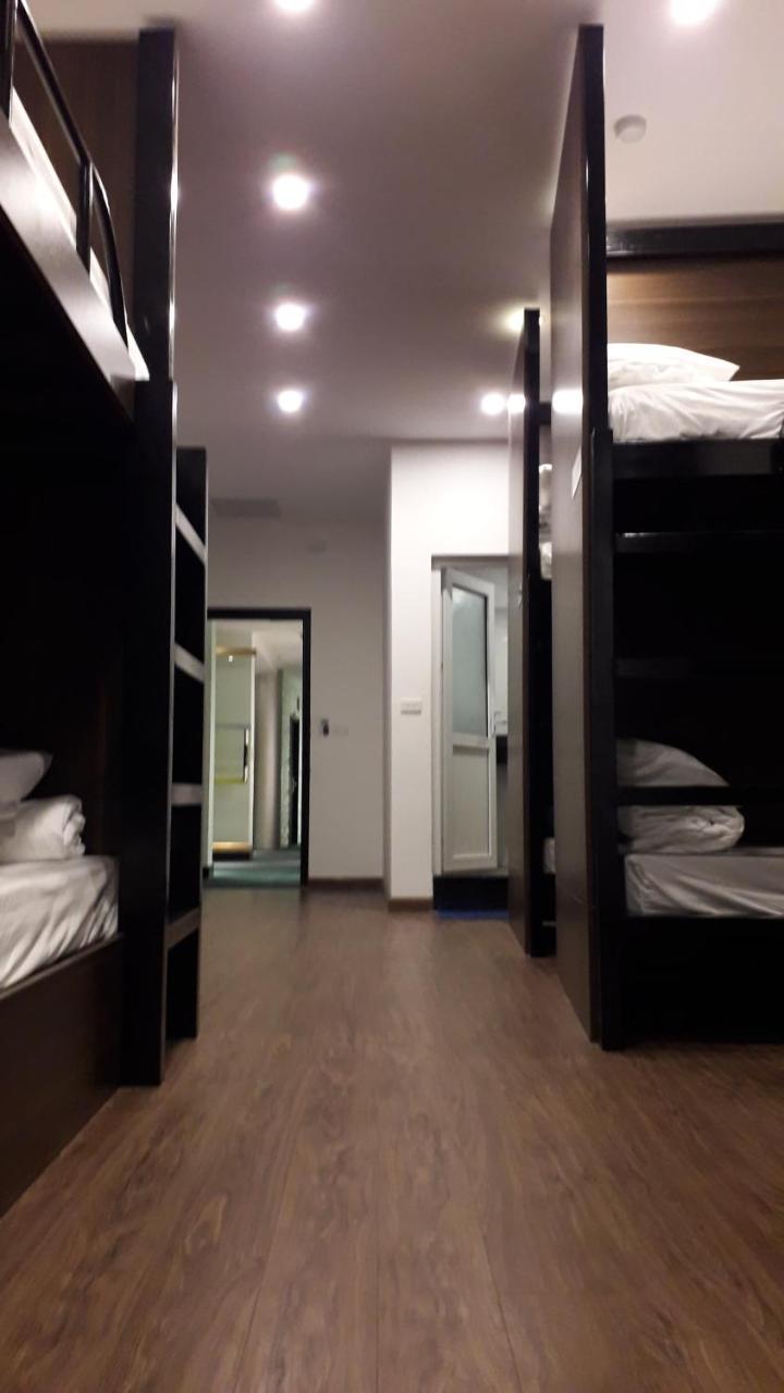 Hanoi Rocks Hostel Экстерьер фото